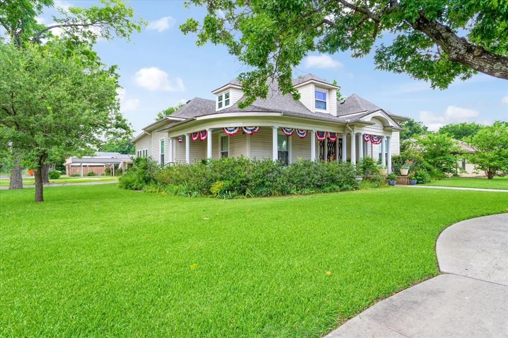704 East Main Street Honey Grove, TX 75446 - Photo 4 of 40