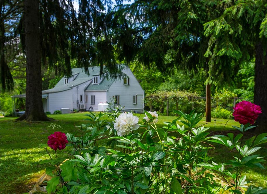 721 Aunt Clara Road Burgettstown, PA 15021 - Photo 2 of 25 Gallery Image 2