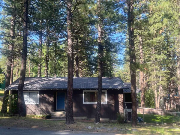 $305,000 | 302 Mountain View Road, Calpine, CA 96124
