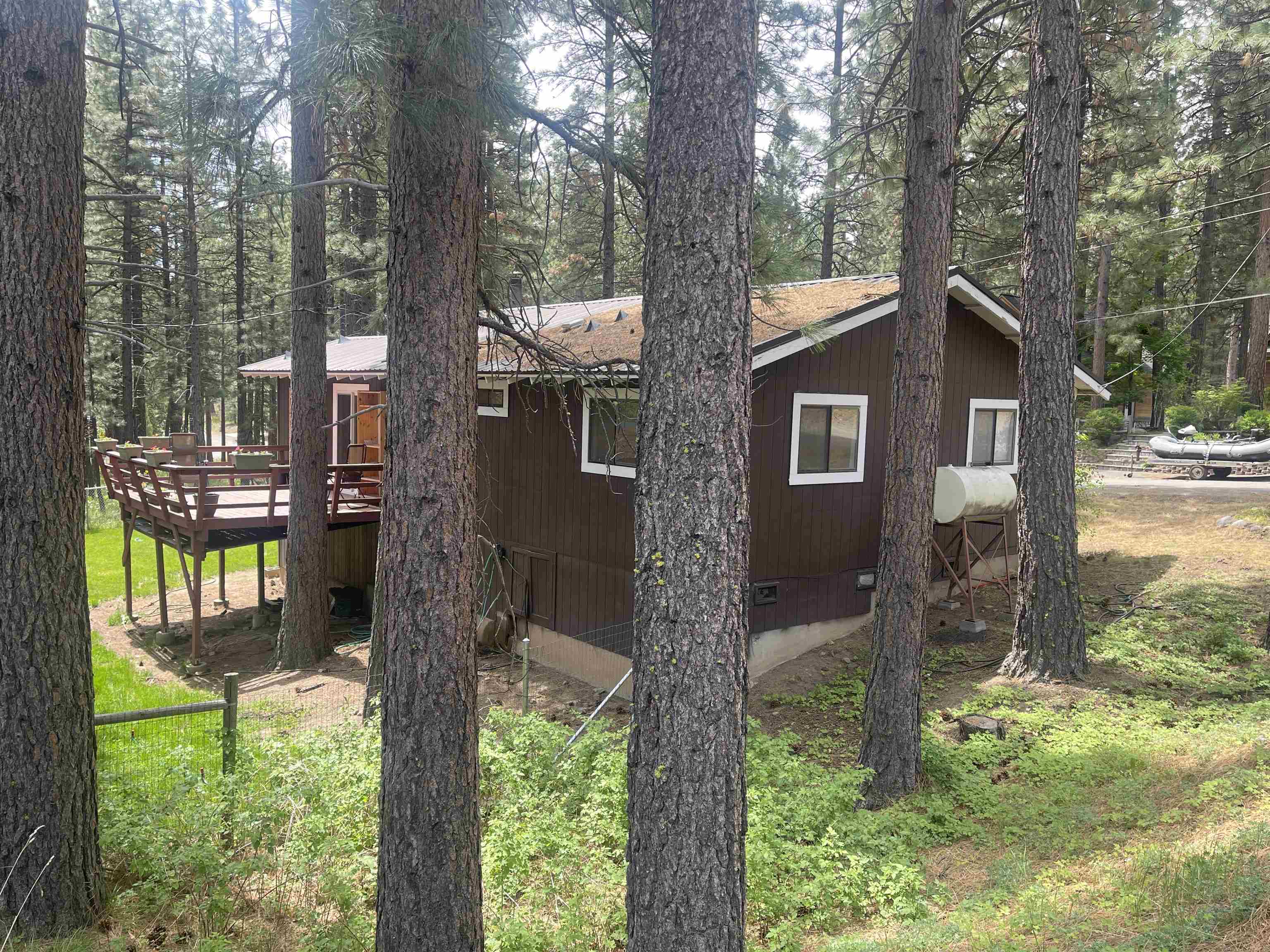 302 Mountain View Road Calpine, CA 96124 - Photo 2 of 26