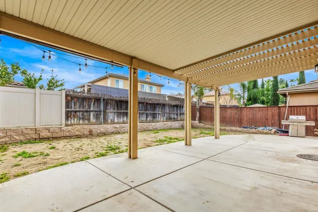 $615,900 | 35622 Denver Circle, Winchester, CA 92596