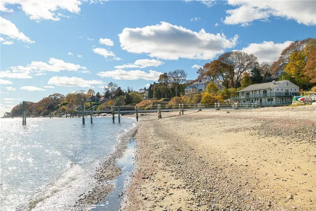 $1,195,000 | 227 Fleetwood Drive, North Kingstown, RI 02874