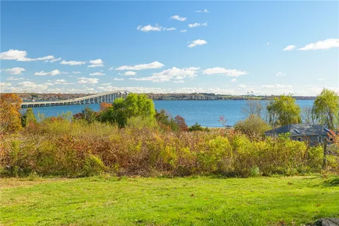 $1,195,000 | 227 Fleetwood Drive, North Kingstown, RI 02874