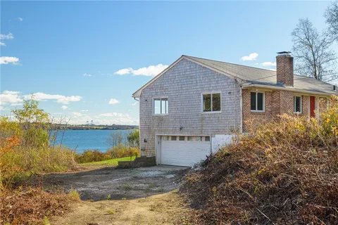 $1,195,000 | 227 Fleetwood Drive, North Kingstown, RI 02874