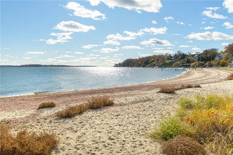 $1,195,000 | 227 Fleetwood Drive, North Kingstown, RI 02874