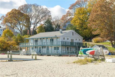 $1,195,000 | 227 Fleetwood Drive, North Kingstown, RI 02874