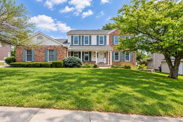 $399,900 | 5 Cobblestone Court, Bloomington, IL 61704