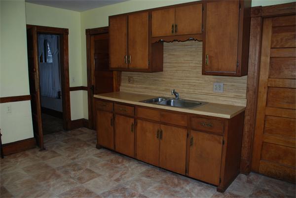 125 Stockman Street Springfield, MA 01104 - Photo 4 of 10 a bathroom with a sink and a mirror