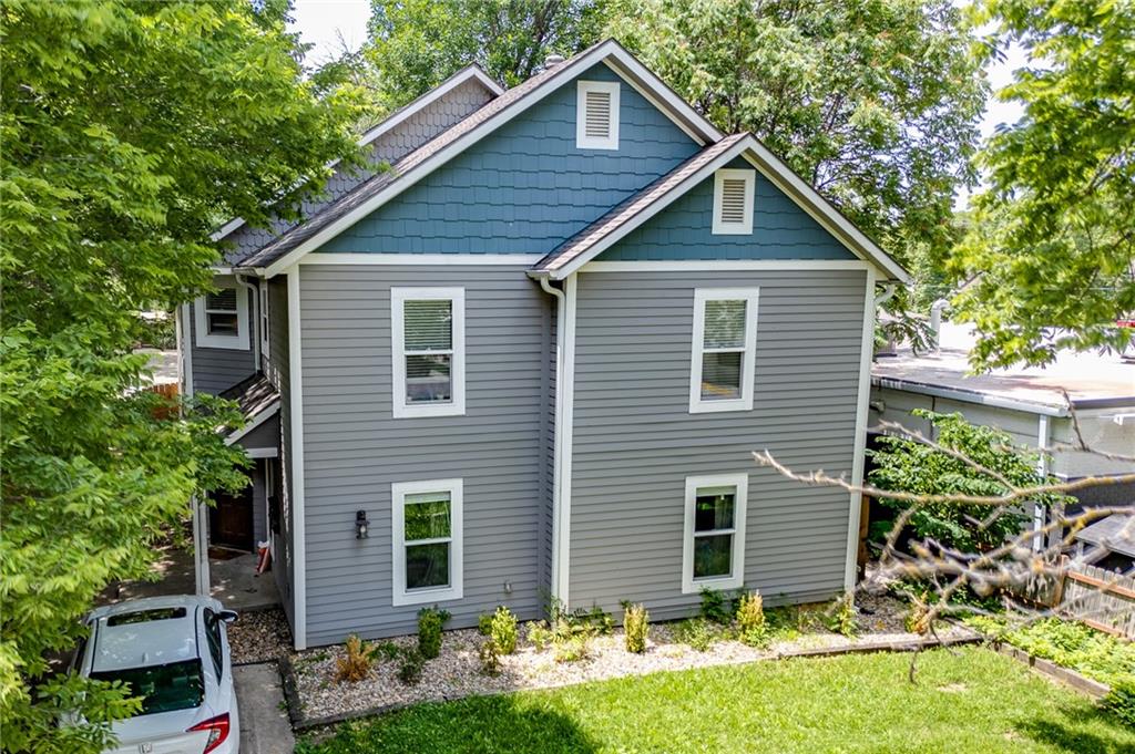 911 Ohio Street Lawrence, KS 66044 - Photo 1 of 57