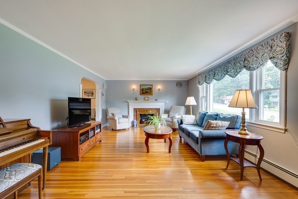 16 Johnson Road Winchester, MA 01890 - Photo 9 of 40 Gallery Image 9