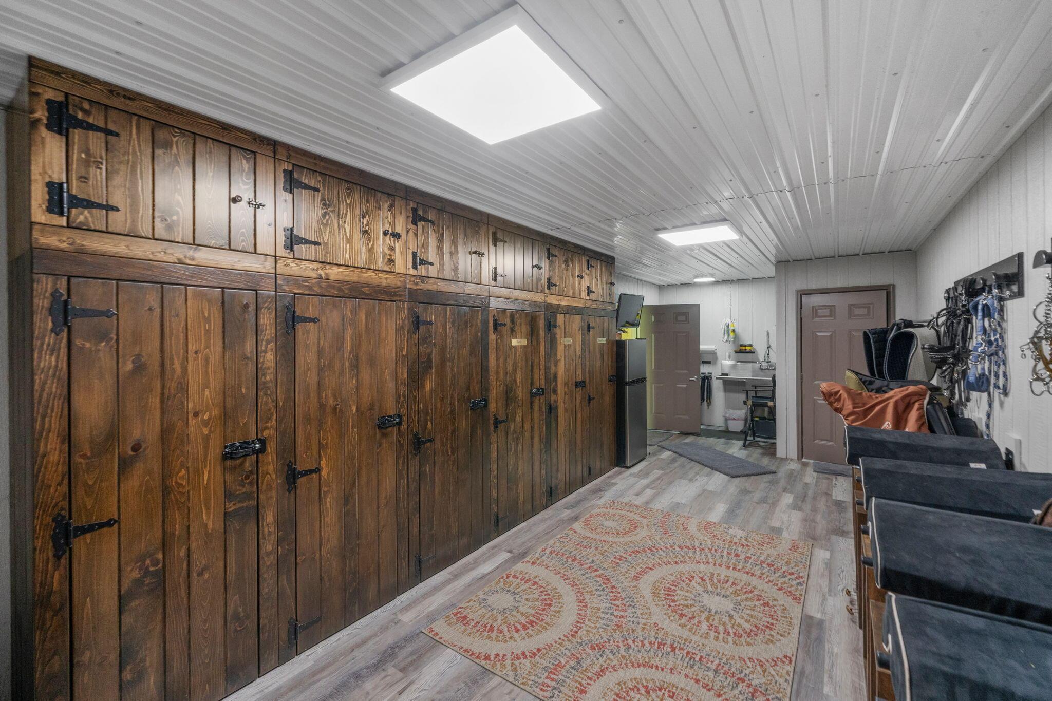 5516 Lancaster Road Hebron, OH 43025 - Photo 69 of 116 Heated tack room