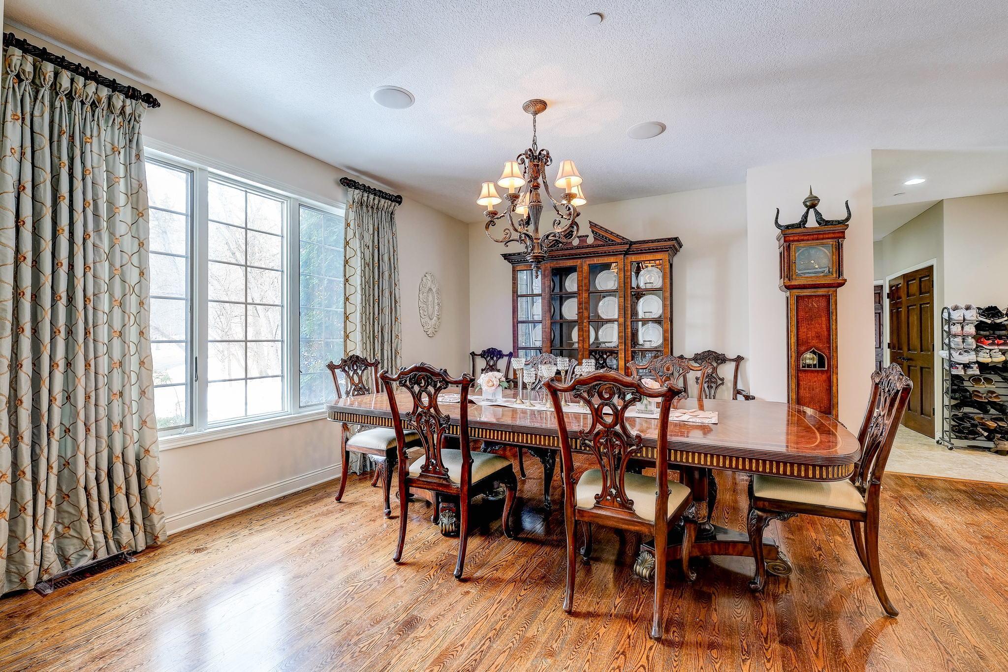 4554 Highland Road Minnetonka, MN 55345 - Photo 5 of 49 Gallery Image 5