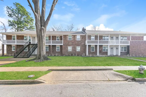 $914,900 | 160 Hayden Place, Memphis, TN 38111
