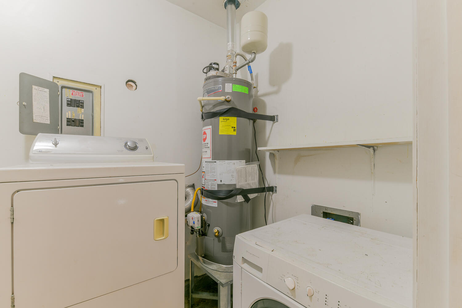 4312 Hendrix Road Northeast Albuquerque, NM 87110 - Photo 33 of 42 Gallery Image 33