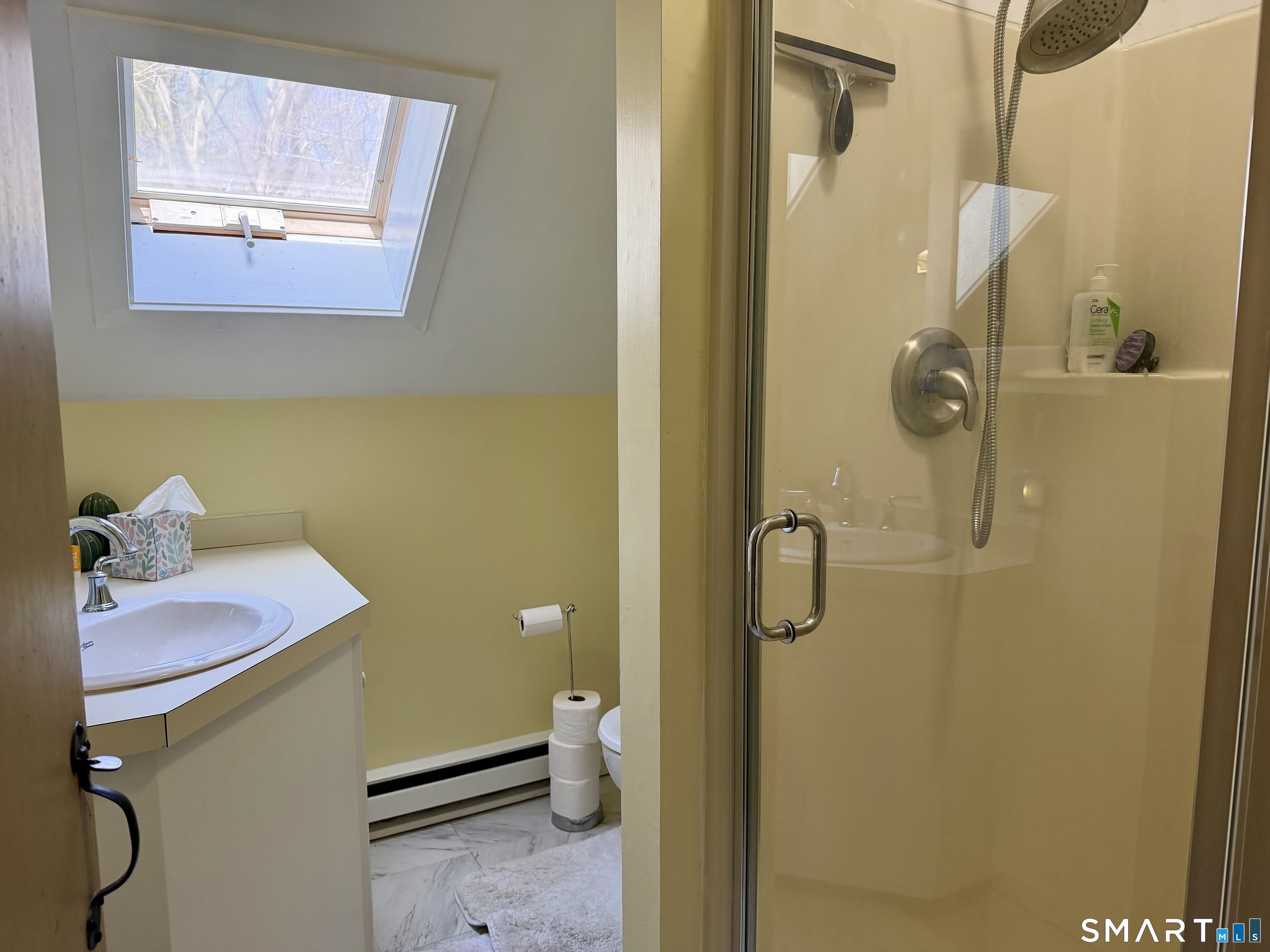 509 Boston Post Road Madison, CT 06443 - Photo 31 of 34 2nd Floor Full Bath.