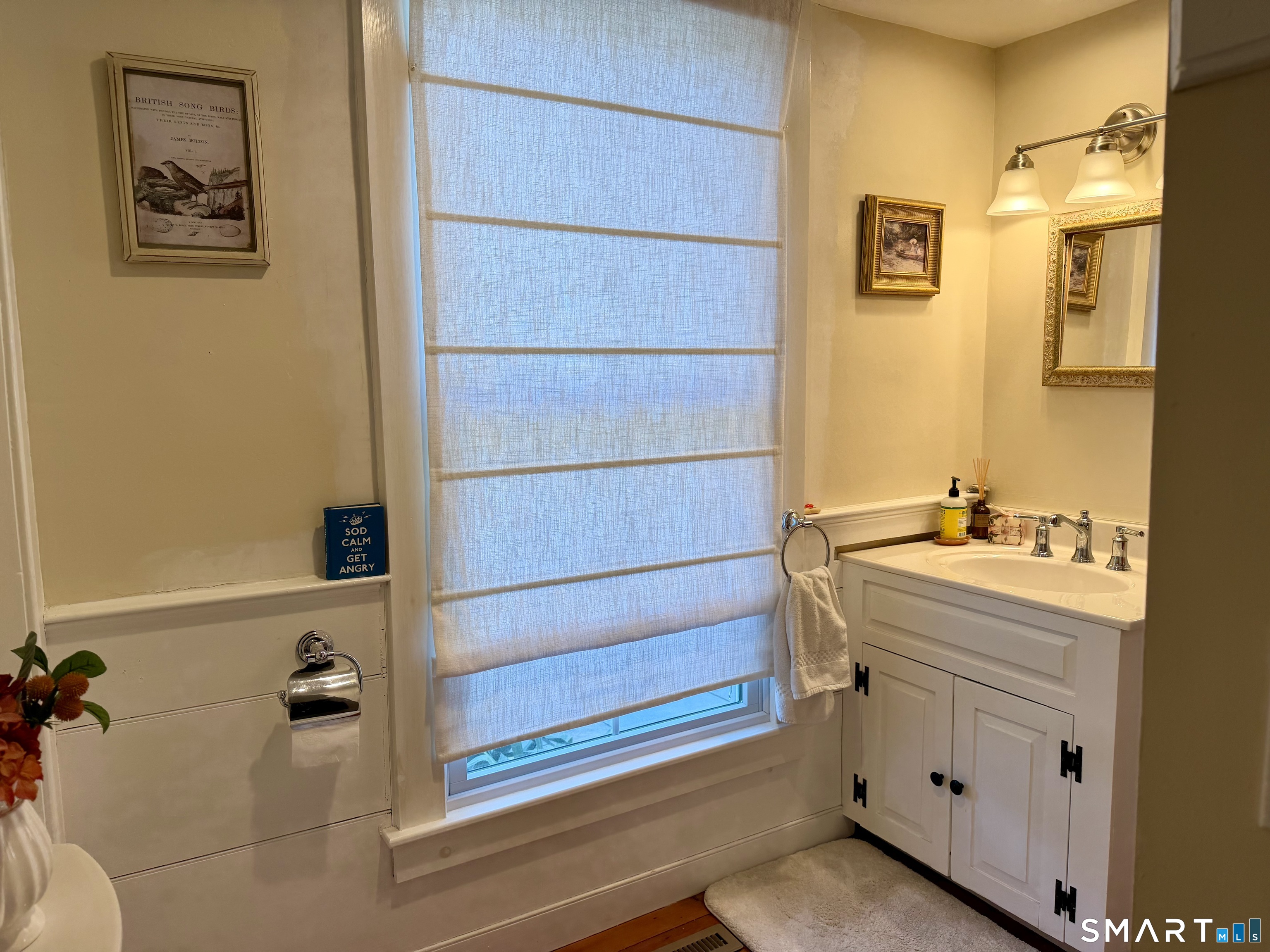 509 Boston Post Road Madison, CT 06443 - Photo 32 of 34 1st Floor Full Bath.