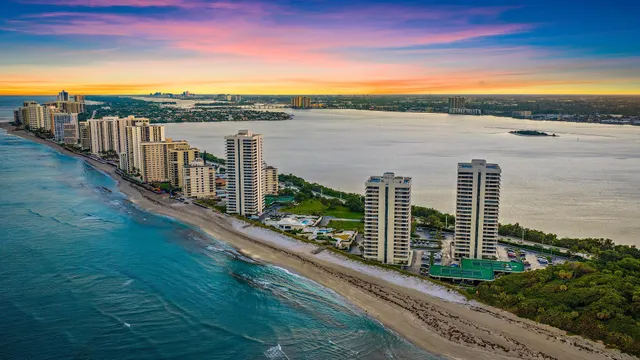 $1,195,000 | 5510 North Ocean Drive, Unit 11B, Singer Island, FL 33404