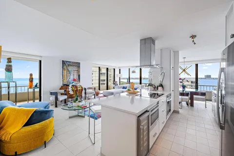 $1,195,000 | 5510 North Ocean Drive, Unit 11B, Singer Island, FL 33404