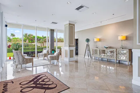 $1,195,000 | 5510 North Ocean Drive, Unit 11B, Singer Island, FL 33404