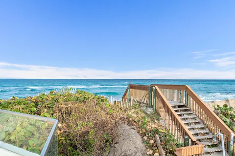 $1,195,000 | 5510 North Ocean Drive, Unit 11B, Singer Island, FL 33404