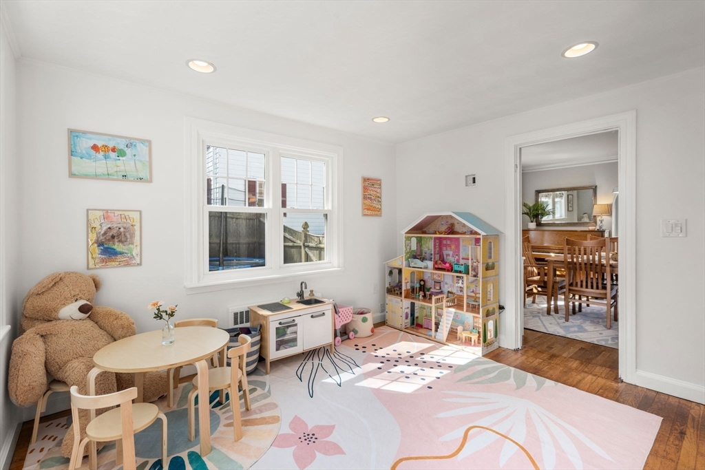 13 Longfellow Road Reading, MA 01867 - Photo 13 of 39 Gallery Image 13