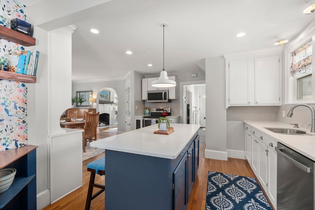 13 Longfellow Road Reading, MA 01867 - Photo 7 of 39 Gallery Image 7