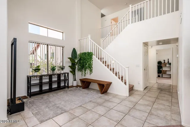 a view of entryway and hall