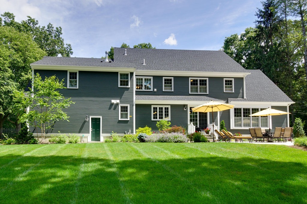 140 Woodside Road Sudbury, MA 01776 - Photo 3 of 29 Gallery Image 3