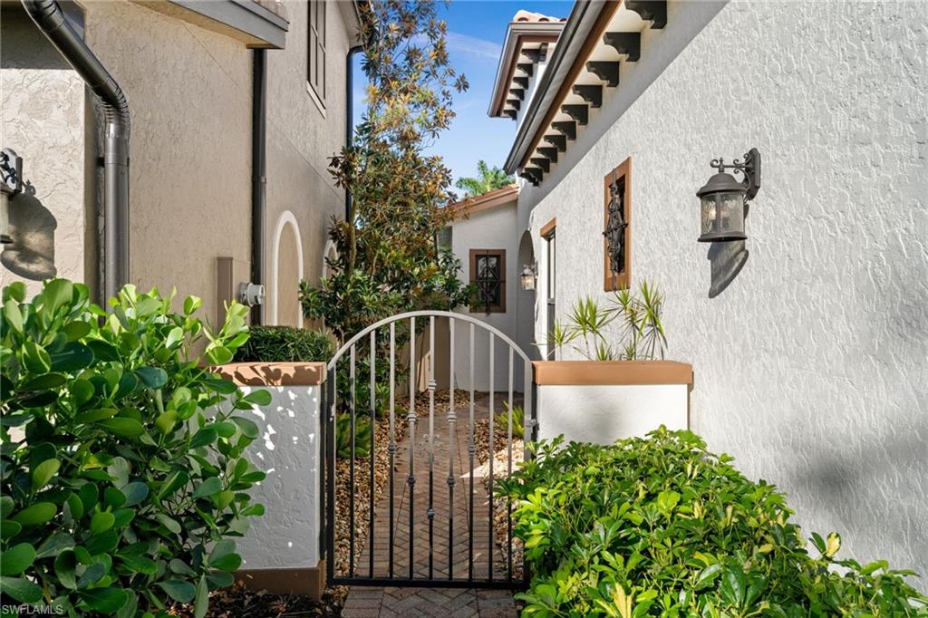 8000 Cordoba Place Naples, FL 34113 - Photo 23 of 40