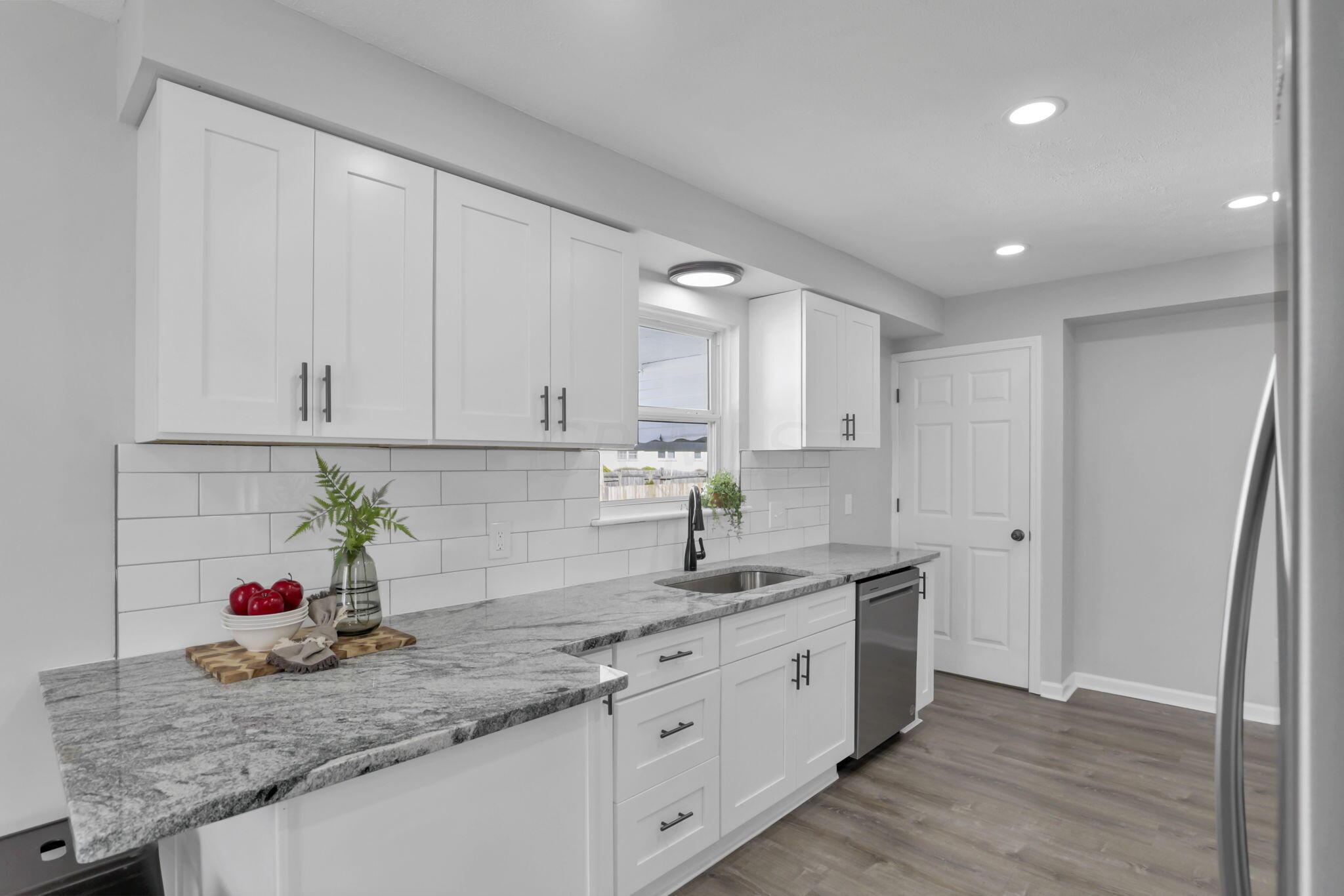4531 Hartwell Road Columbus, OH 43224 - Photo 9 of 25 Upgraded kitchen
