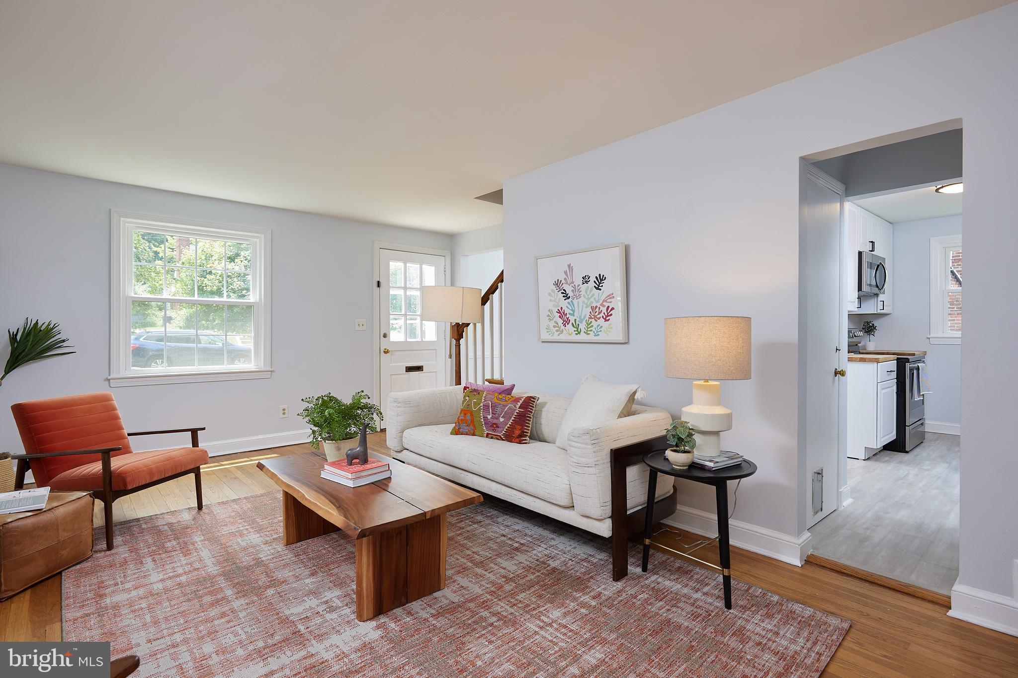 2319 Arthur Avenue Silver Spring, MD 20902 - Photo 5 of 40 Living Room