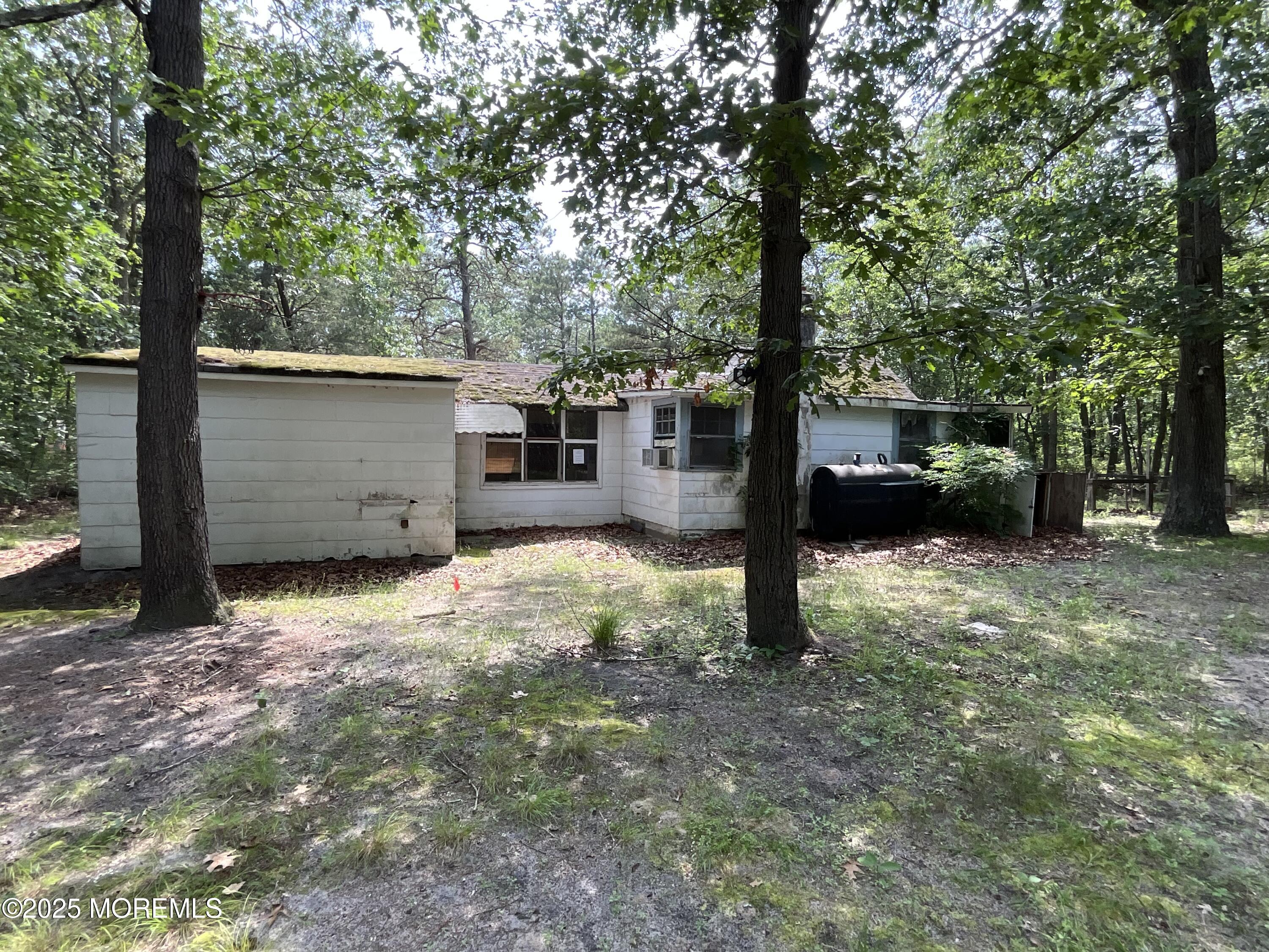 5 Porter Road Howell, NJ 07731 - Photo 3 of 5 IMG_6674