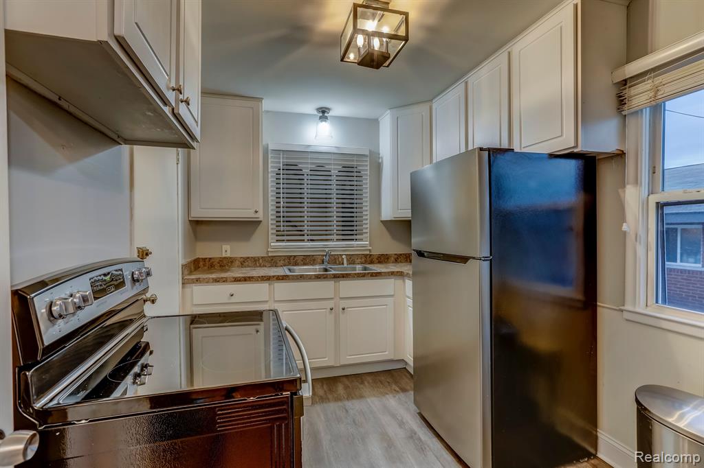 3915 Devon Road, Unit 6 Royal Oak, MI 48073 - Photo 6 of 9
