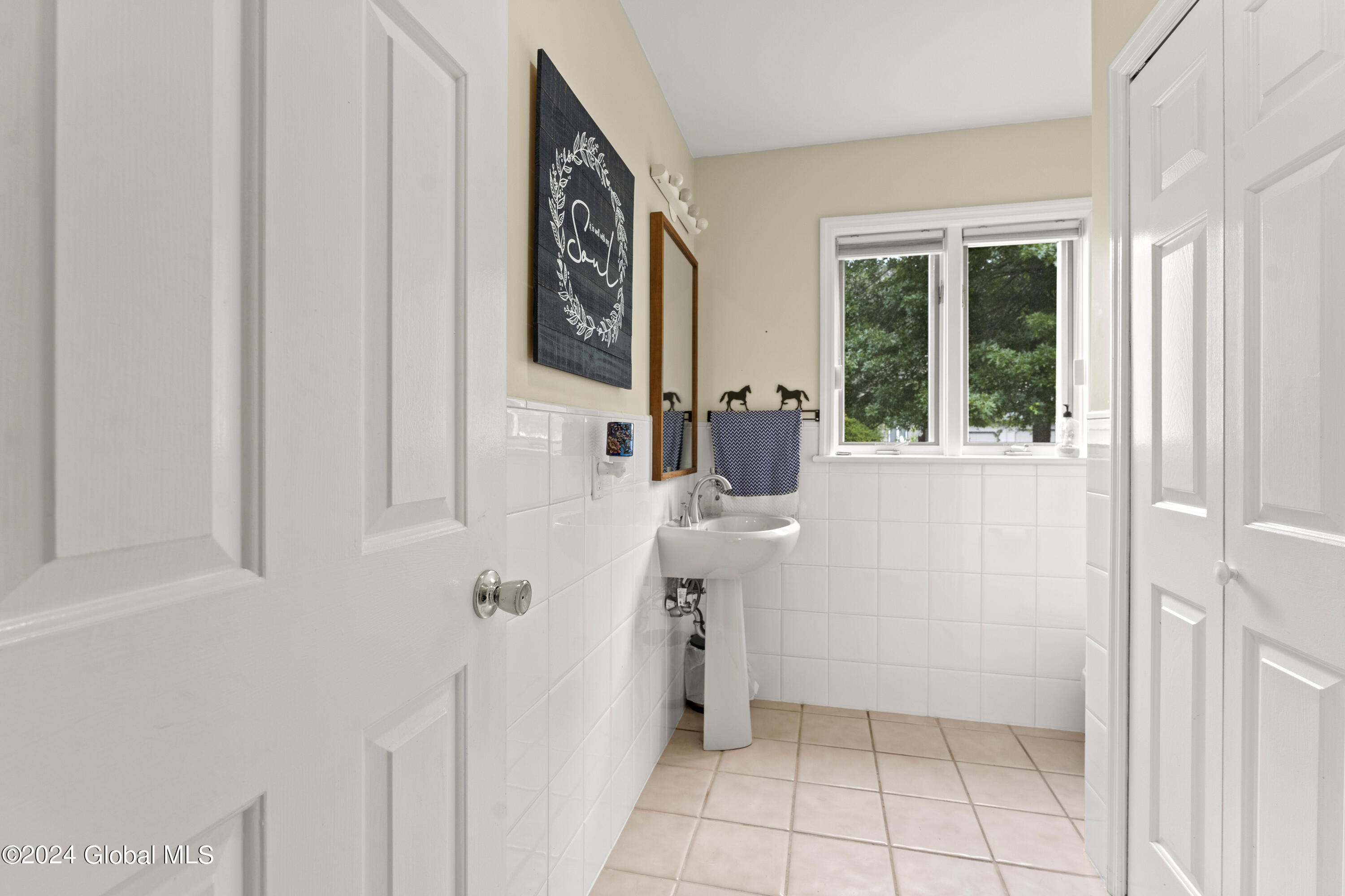 1 Pine Ridge Road Saratoga Springs, NY 12866 - Photo 17 of 33 1st Floor Powder Room/ Laundry