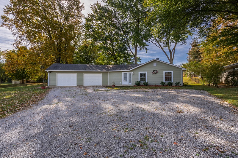 1837 Outer Lake Road Princeton, IN 47670 - Photo 14 of 16 Gallery Image 14