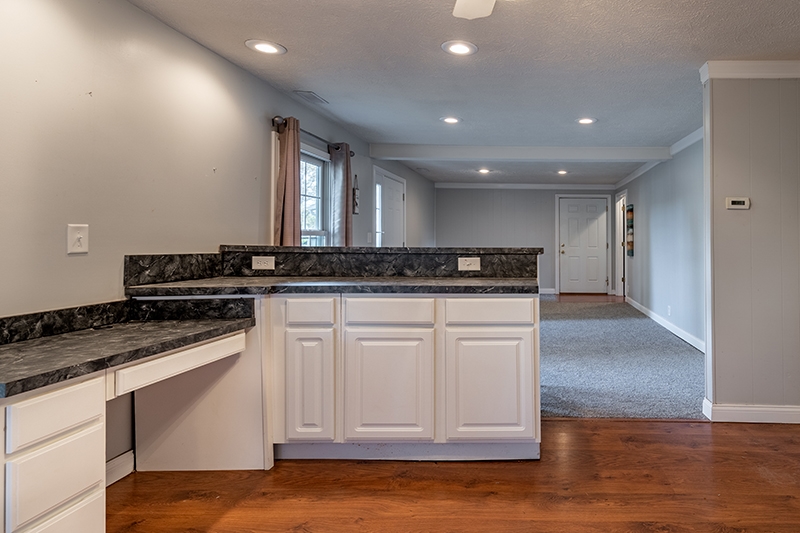 1837 Outer Lake Road Princeton, IN 47670 - Photo 6 of 16 Gallery Image 6