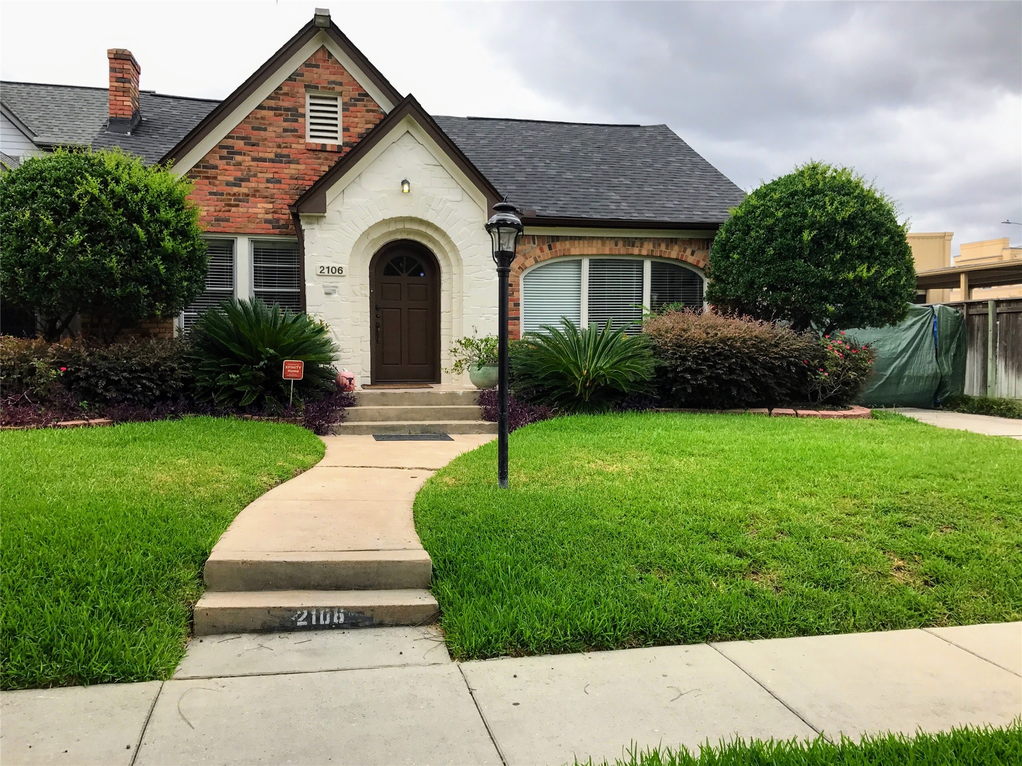 2106 Colquitt Street Houston, TX 77098 - Photo 1 of 31