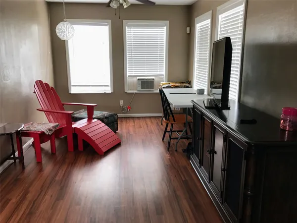 $2,995 | 2106 Colquitt Street, Houston, TX 77098