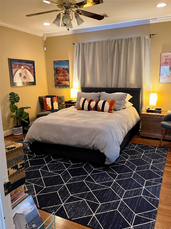 2106 Colquitt Street Houston, TX 77098 - Photo 7 of 31 a bedroom with a bed and a window
