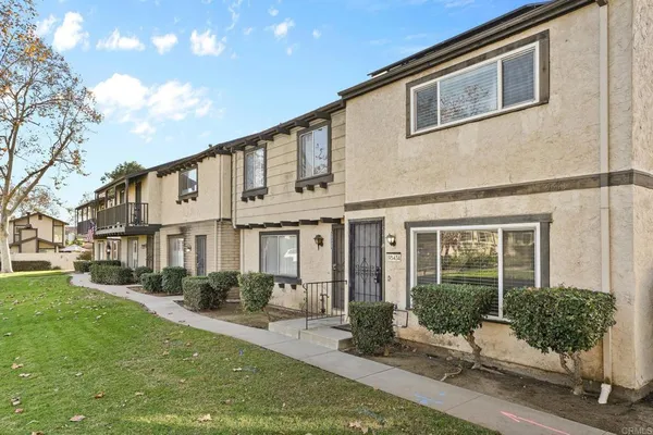 $565,000 | 9543 Cottonwood Avenue, Unit A, Santee, CA 92071
