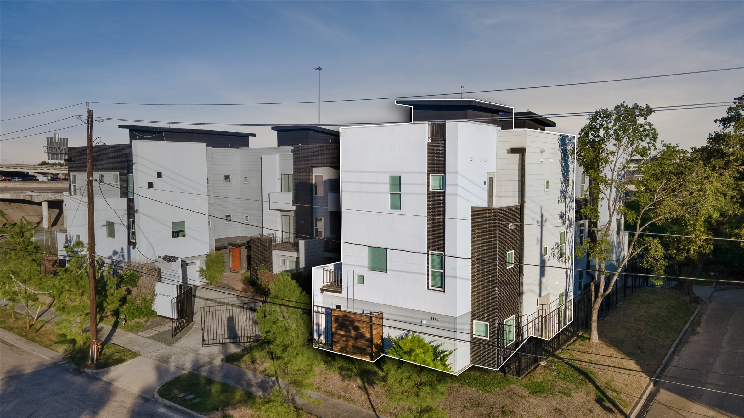 4117 Chartres Street Houston, TX 77004 - Photo 1 of 25 Welcome to 4117 Chartres St.