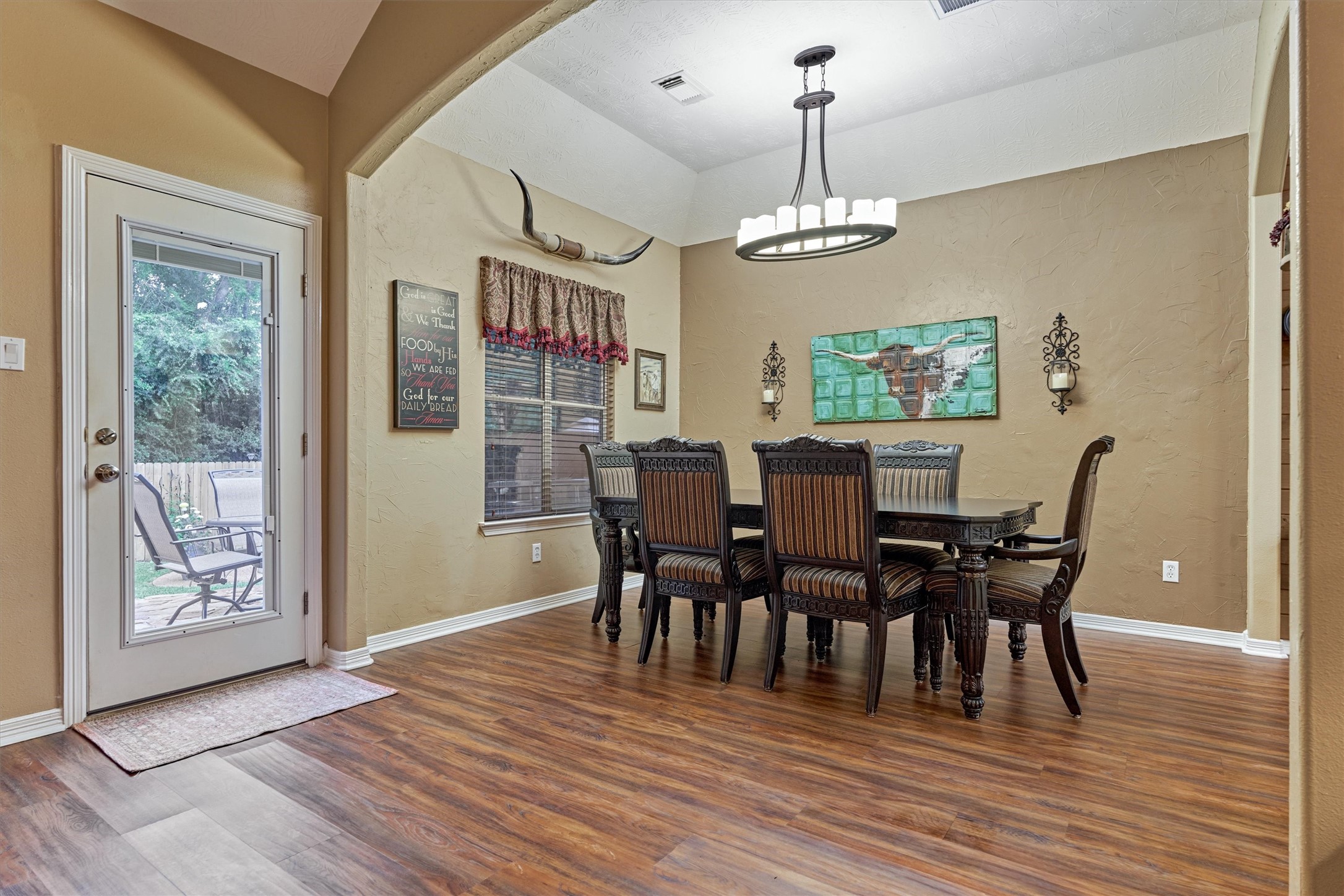 2203 Nicholas Crossing Conroe, TX 77304 - Photo 11 of 37