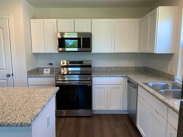 $1,750 | 413 East Hull Street, Denison, TX 75021
