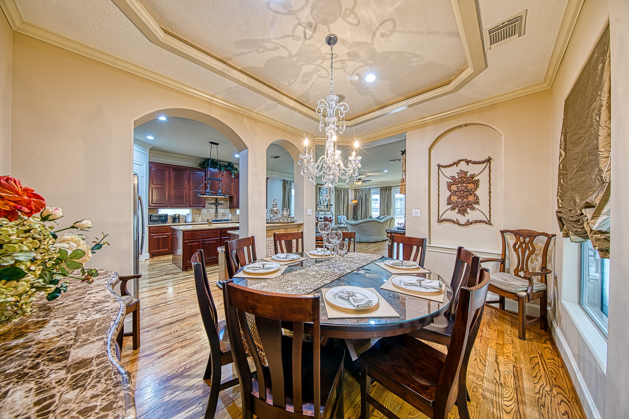 6310 Hamman Street, Unit D Houston, TX 77007 - Photo 21 of 41 a view of a dining room with furniture and wooden floor