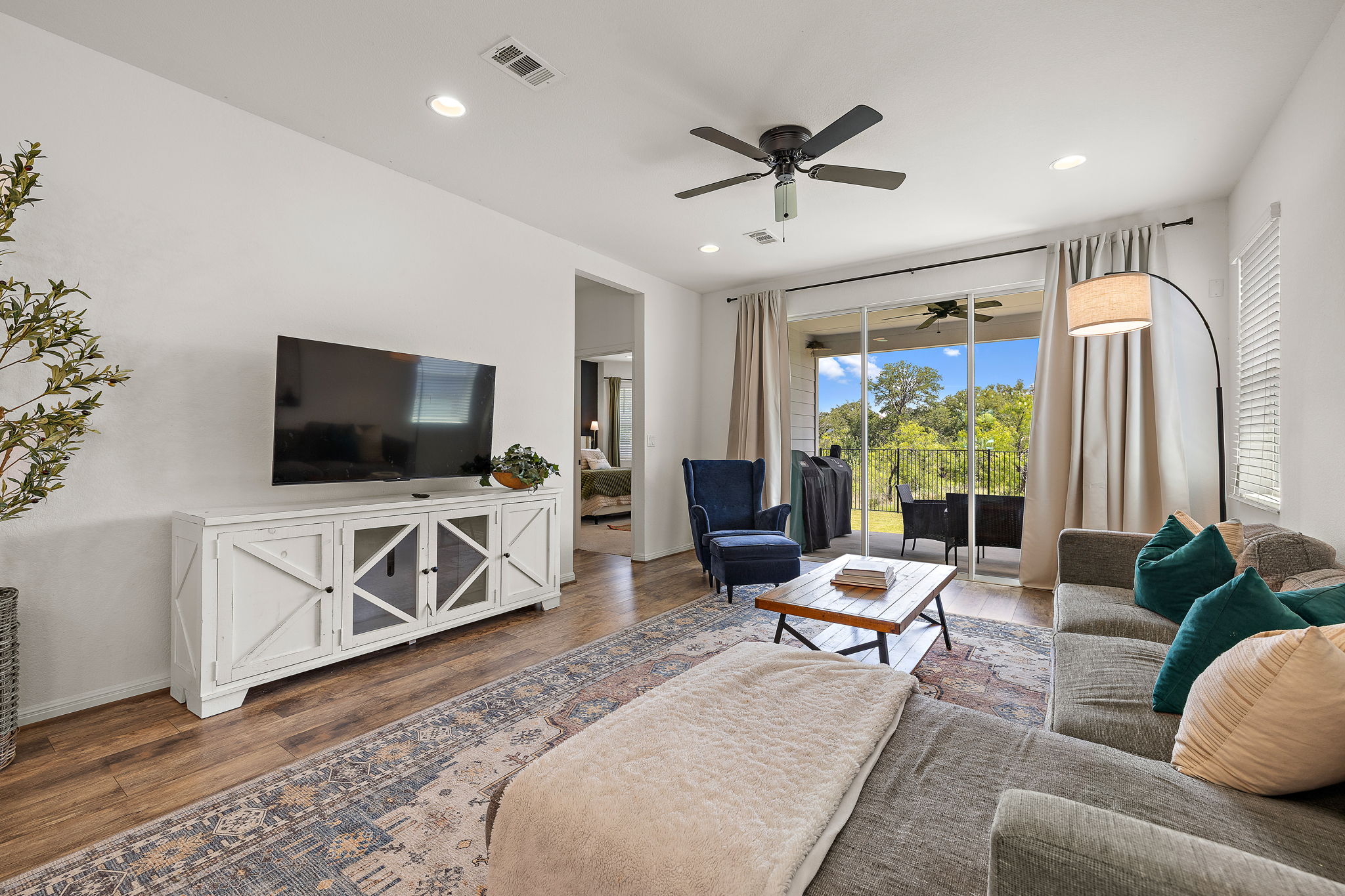 441 Gaida Loop Georgetown, TX 78628 - Photo 6 of 28