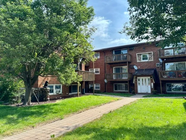 $140,000 | 10749 South Harlem Avenue, Unit 1C, Worth, IL 60482