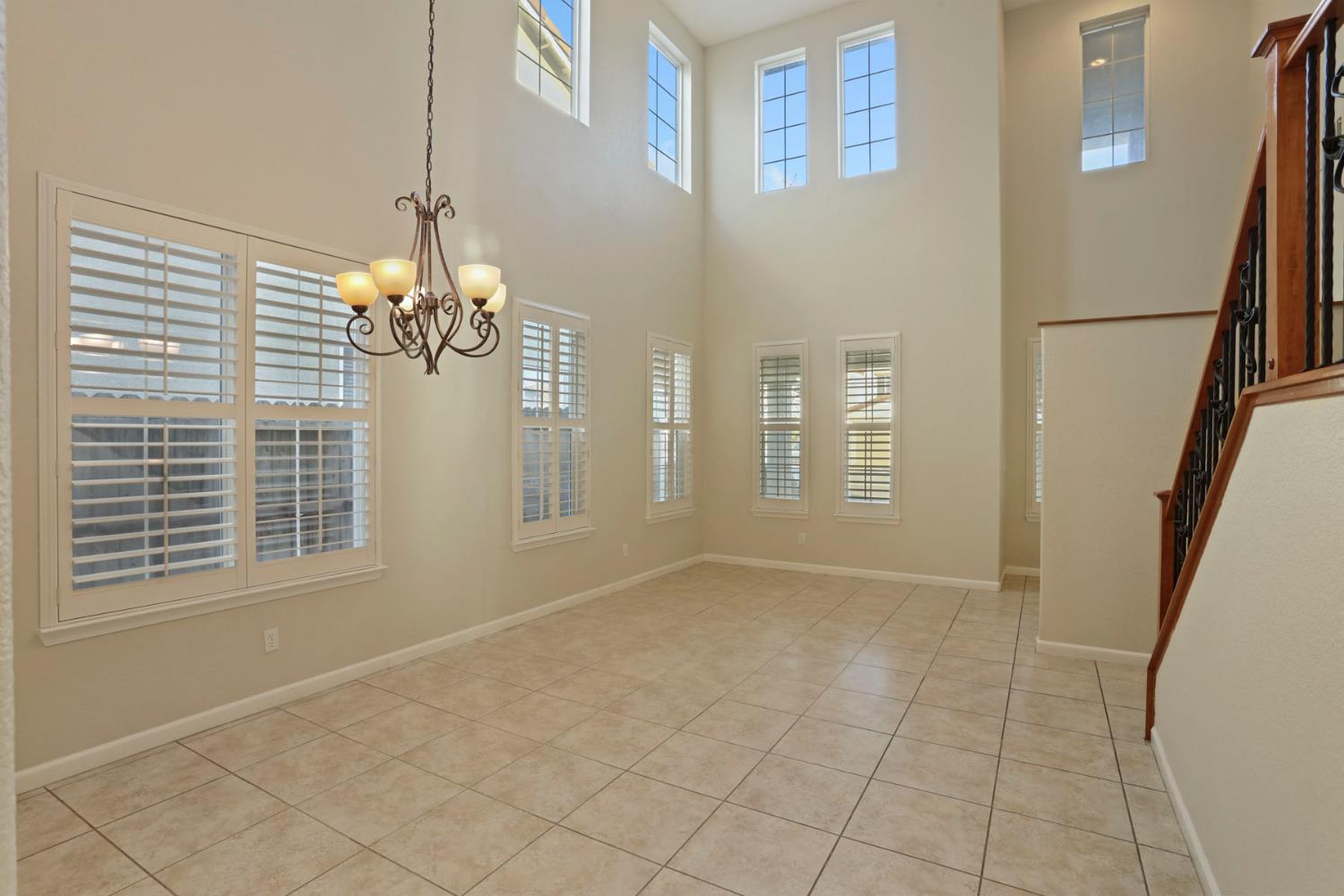 2805 Amir Drive Modesto, CA 95355 - Photo 11 of 60