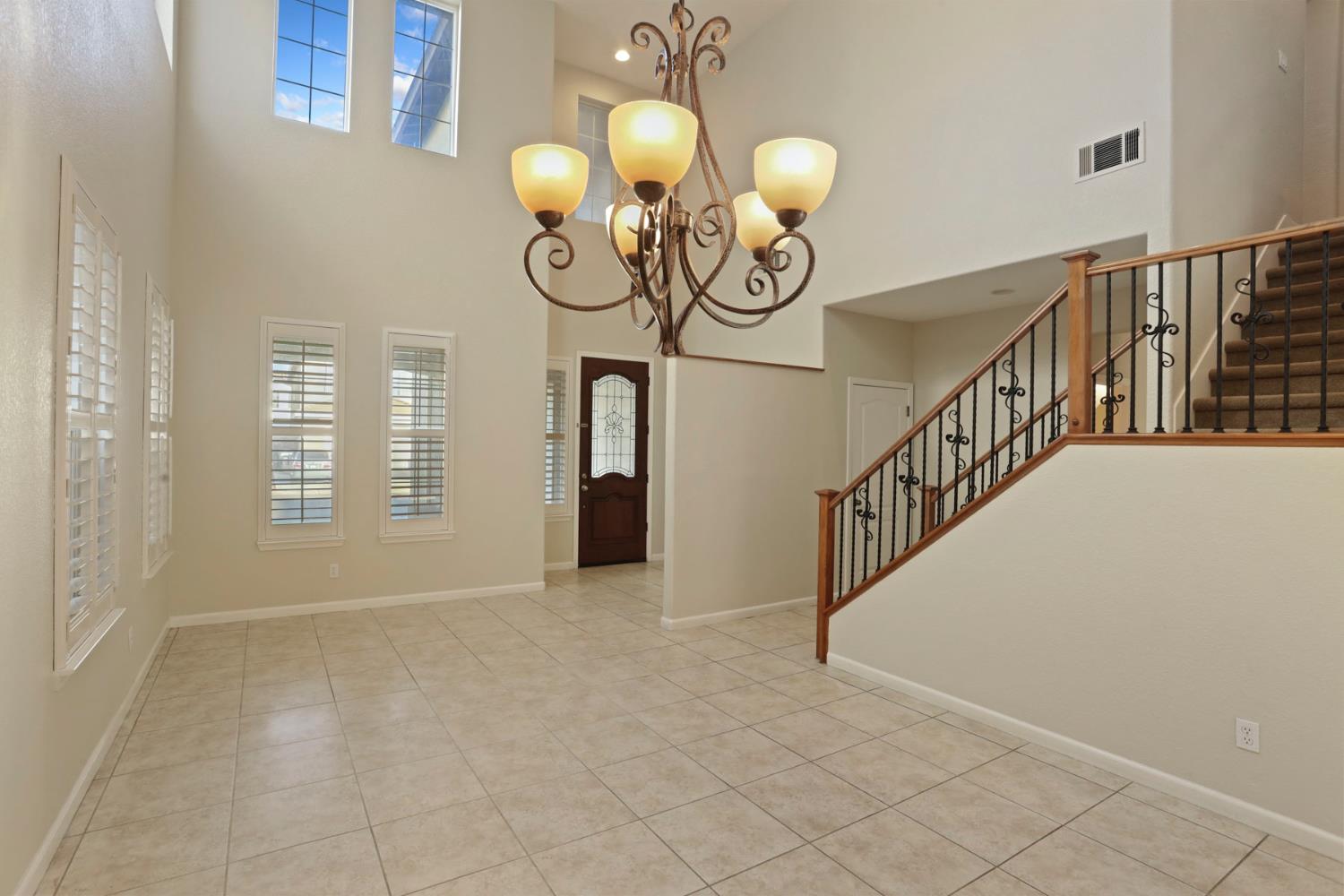 2805 Amir Drive Modesto, CA 95355 - Photo 12 of 60