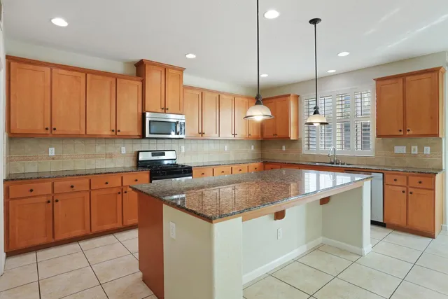 $610,000 | 2805 Amir Drive, Modesto, CA 95355