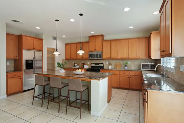 $610,000 | 2805 Amir Drive, Modesto, CA 95355